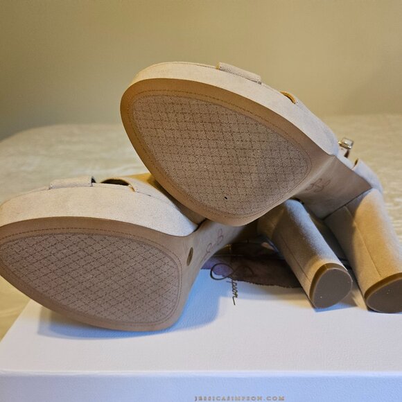 Jessica Simpson Irbella Beige Platforms - Picture 7 of 10